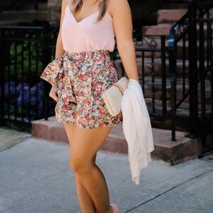 J Crew Woman’s Size 2 Liberty Thorpe Floral High Rise Shorts Spring Flowers EUC